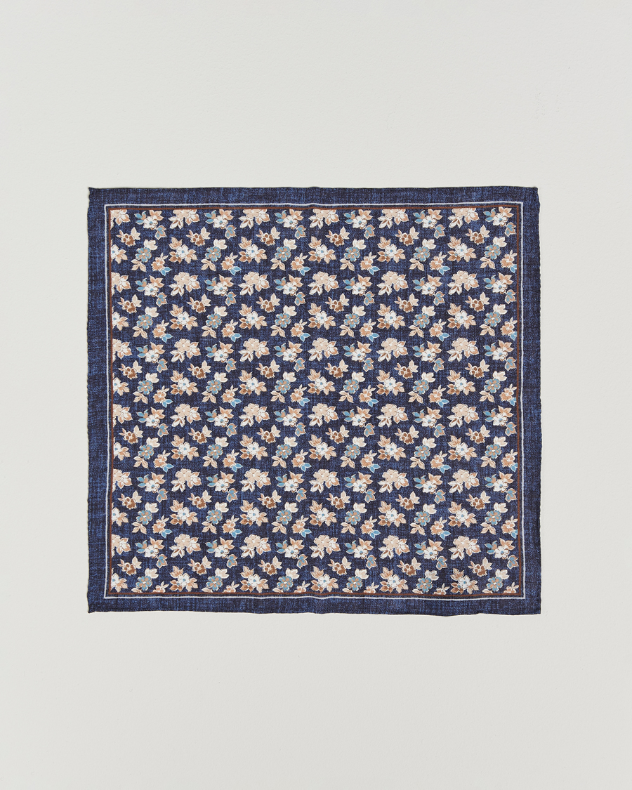Homme | Amanda Christensen Linen Printed Flower Pocket Square Navy | Amanda Christensen | Linen Printed Flower Pocket Square Navy