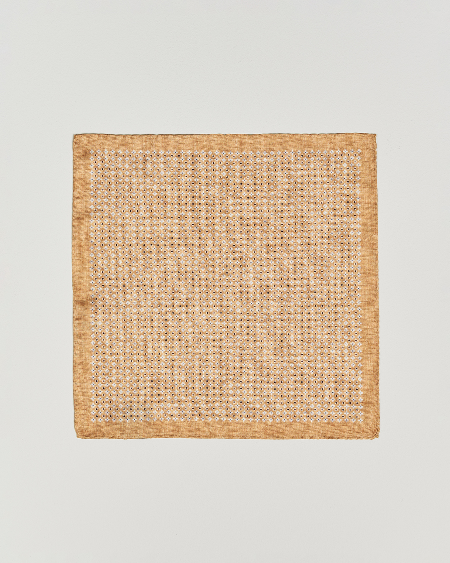 Homme | Amanda Christensen Silk Twill Printed Flower Pocket Square Yellow | Amanda Christensen | Silk Twill Printed Flower Pocket Square Yellow