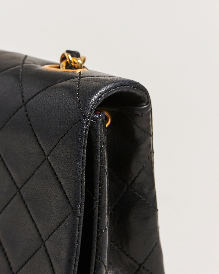 Homme | Chanel Pre-Owned Matelassé Single Full Flap Bag Black | Chanel Pre-Owned | Matelassé Single Full Flap Bag Black