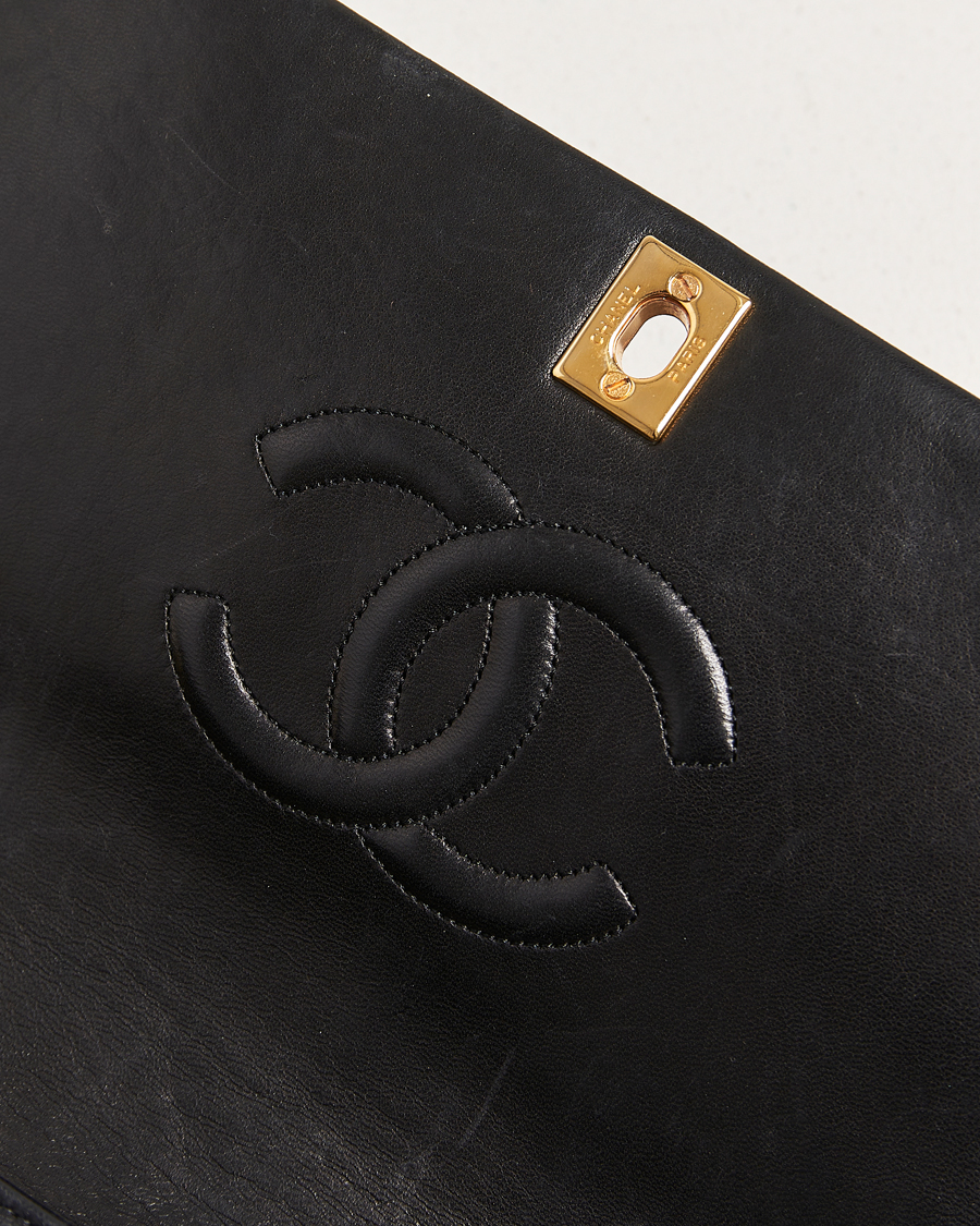 Homme | Chanel Pre-Owned Matelassé Single Full Flap Bag Black | Chanel Pre-Owned | Matelassé Single Full Flap Bag Black