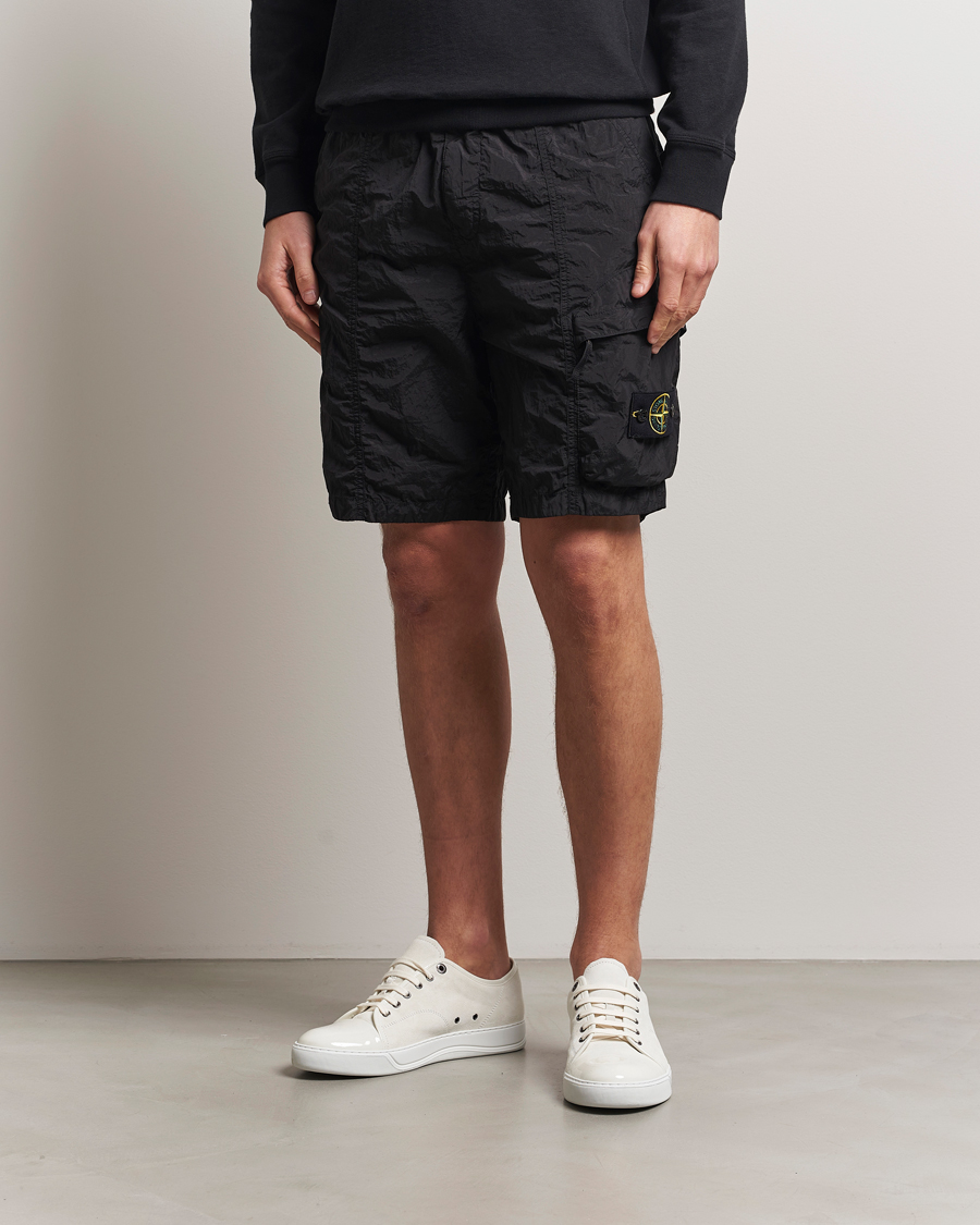 Homme | Shorts | Stone Island | Nylon Metal Drawstring Cargo Shorts Black