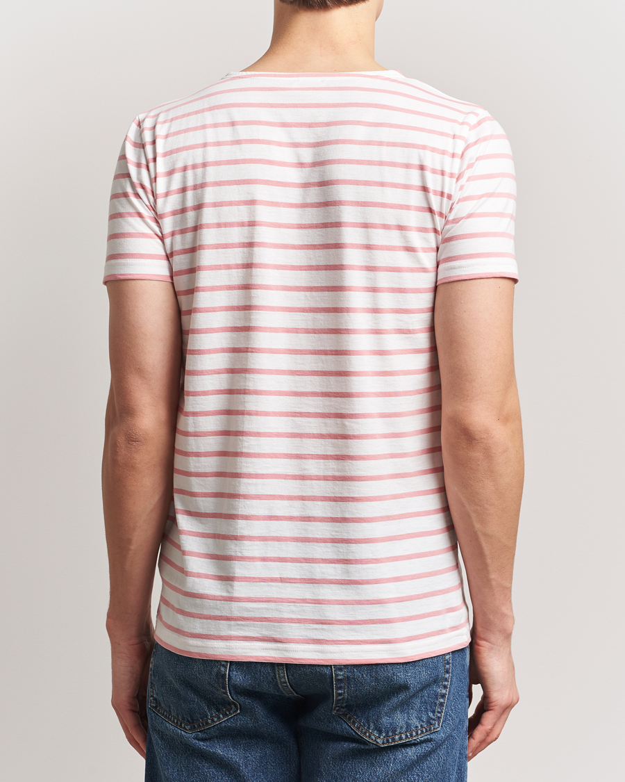 Homme | T-shirts | Armor-lux | Hoëdic Boatneck Héritage Stripe T-shirt Milk/Bubblegum