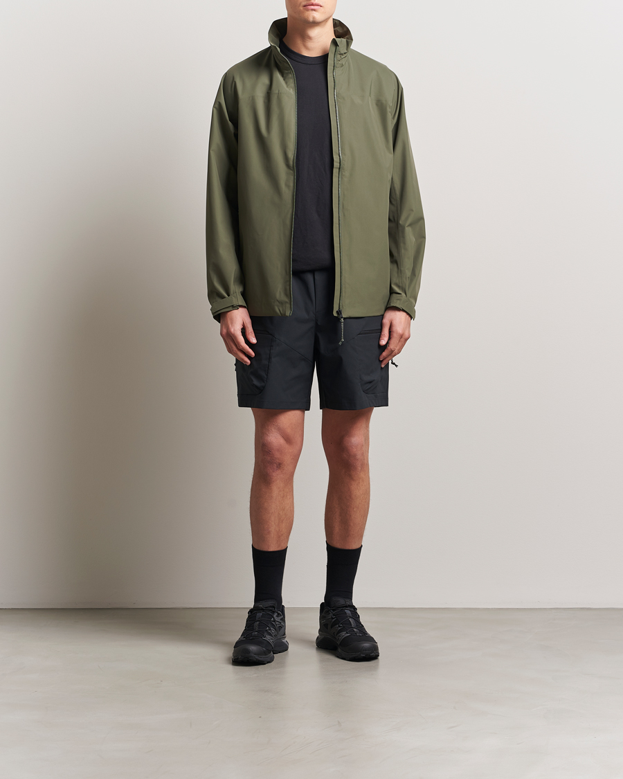 Homme | Shorts | Peak Performance | Outdoor Cargo Shorts Black