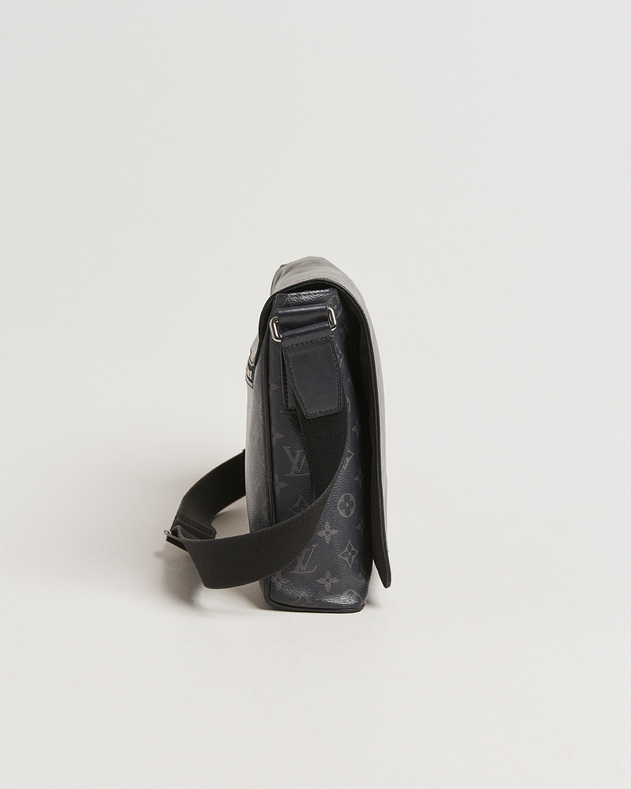 Homme | Louis Vuitton Pre-Owned District MM Bag Monogram Eclipse | Louis Vuitton Pre-Owned | District MM Bag Monogram Eclipse