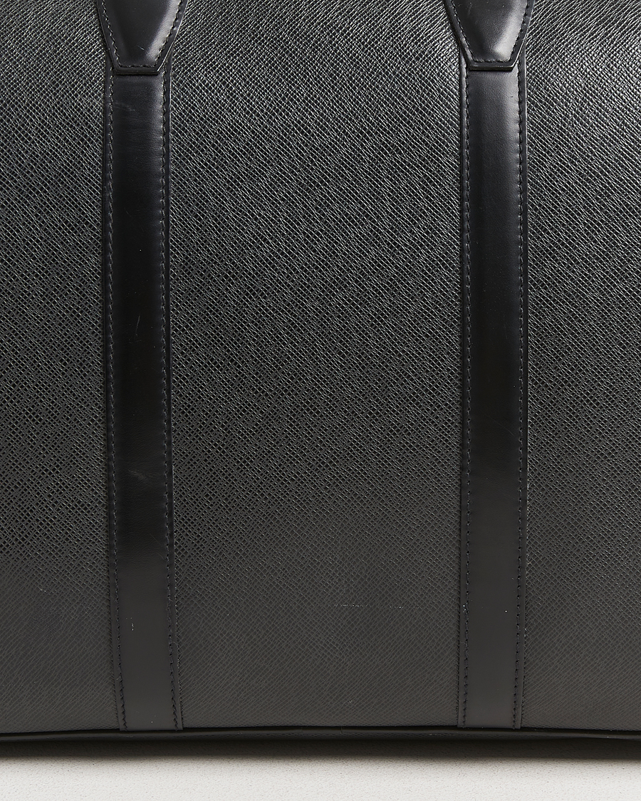 Homme | Louis Vuitton Pre-Owned Neo Kendall PM Bag Taiga Black | Louis Vuitton Pre-Owned | Neo Kendall PM Bag Taiga Black