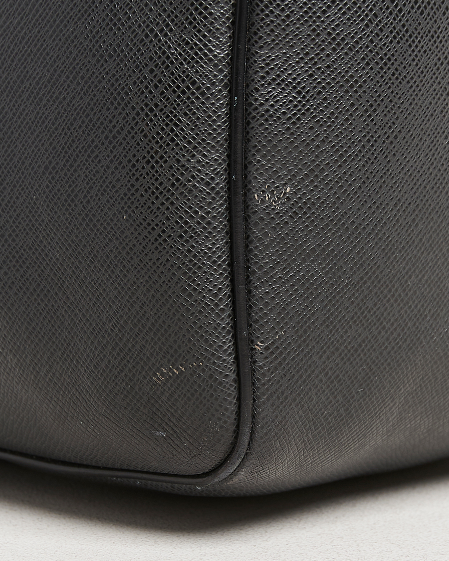 Homme | Louis Vuitton Pre-Owned Neo Kendall PM Bag Taiga Black | Louis Vuitton Pre-Owned | Neo Kendall PM Bag Taiga Black