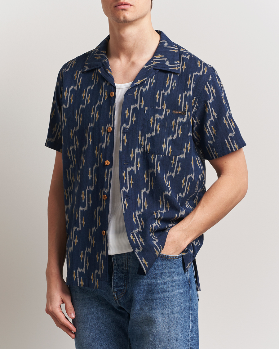 Homme | Chemises | Nudie Jeans | Arvid Printed Short Sleeve Shirt Blueberry