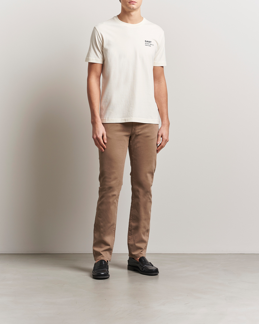 Homme | T-shirts | GANT | Small Graphic Crew Neck T-Shirt Cream