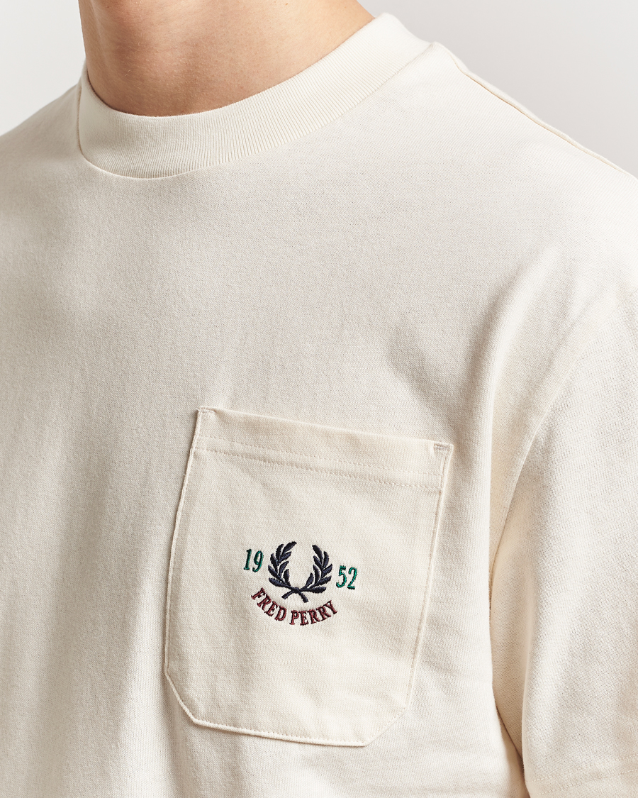 Homme | T-shirts | Fred Perry | Relaxed 1952 Tennis T-Shirt Ecru
