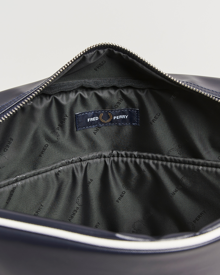 Homme | Fred Perry Classic Shoulder Bag Navy/Ecru | Fred Perry | Classic Shoulder Bag Navy/Ecru