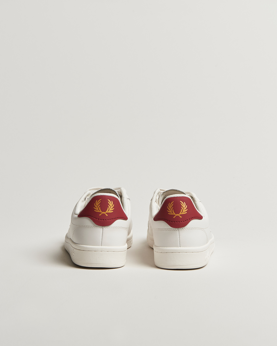 Homme | Fred Perry B721 Leather Sneaker Snow White/Red | Fred Perry | B721 Leather Sneaker Snow White/Red