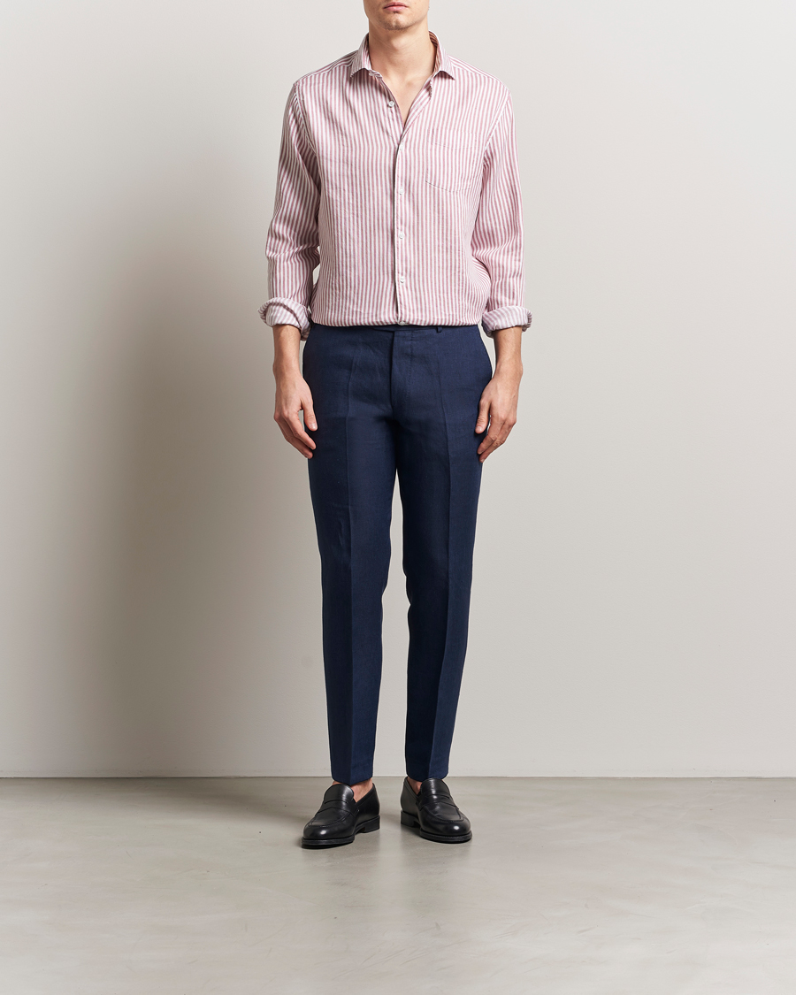 Homme | Chemises | Oscar Jacobson | Wide Spread Linen/Cotton Venetian Stripe Shirt Red