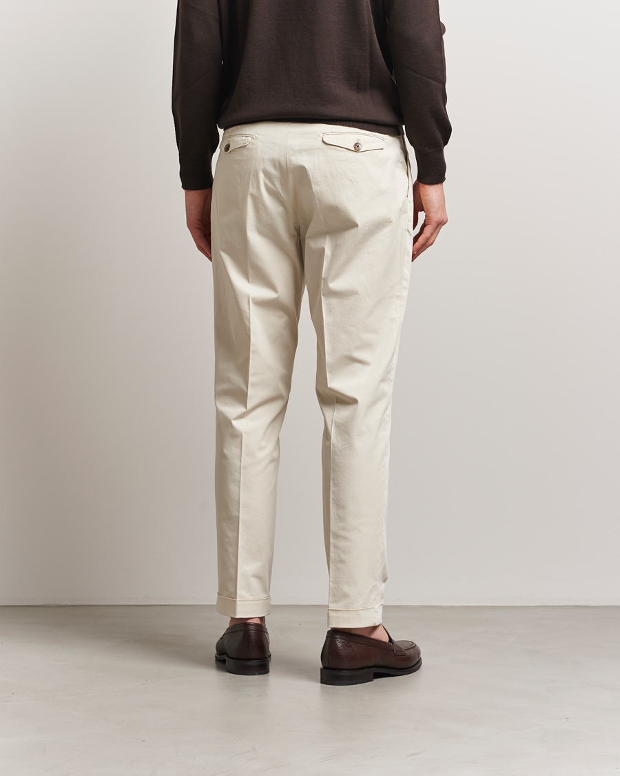 Homme | Pantalons | Briglia 1949 | Easy Fit Pleated Cotton Stretch Chino Cream