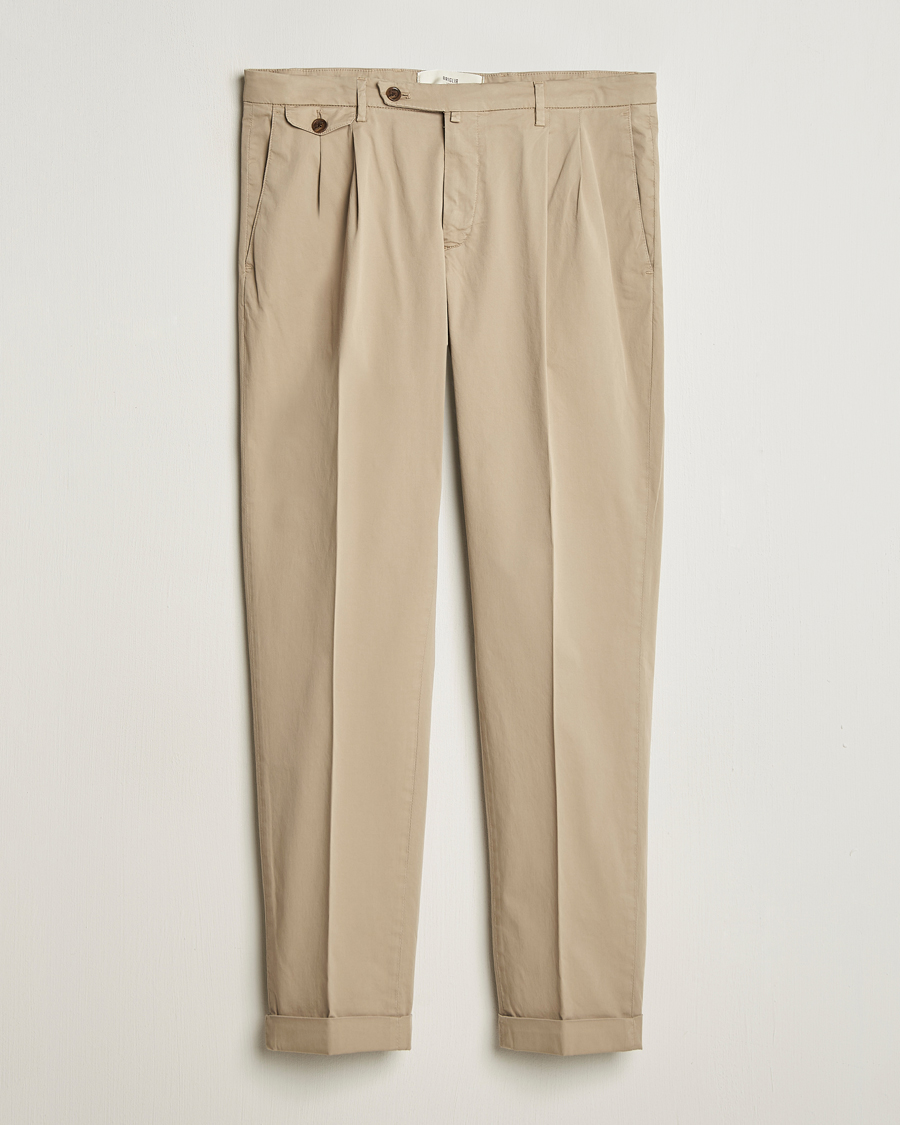 Homme | Pantalons | Briglia 1949 | Easy Fit Pleated Cotton Stretch Chino Taupe