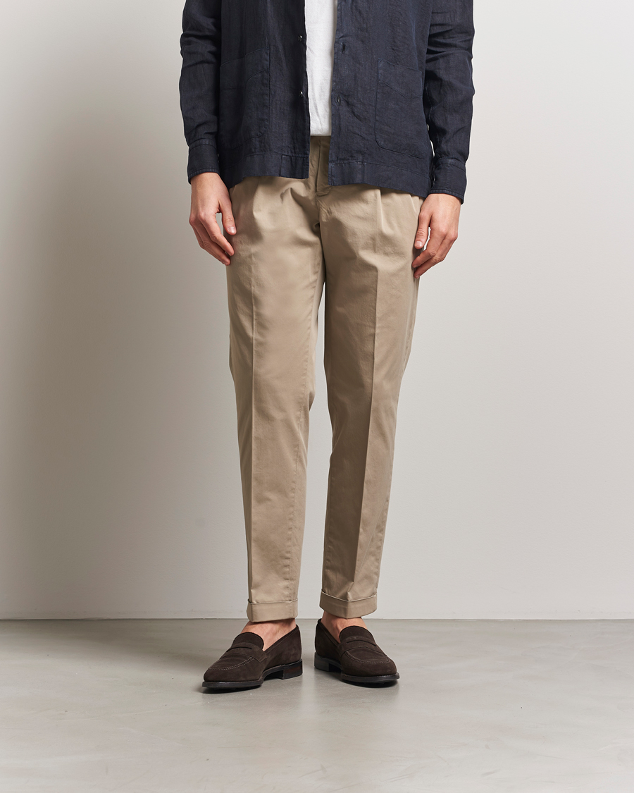 Homme | Pantalons | Briglia 1949 | Easy Fit Pleated Cotton Stretch Chino Taupe