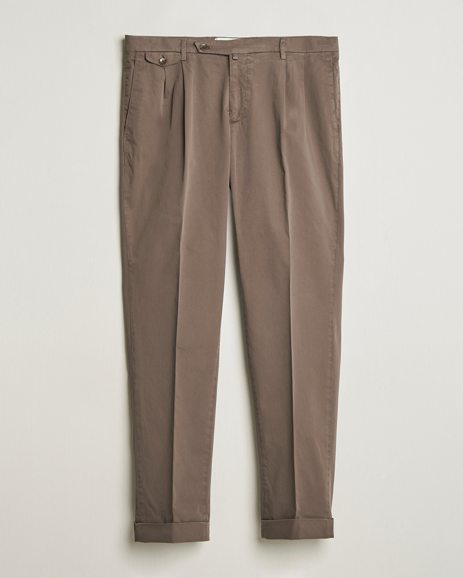 Homme | Pantalons | Briglia 1949 | Easy Fit Pleated Cotton Stretch Chino Brown