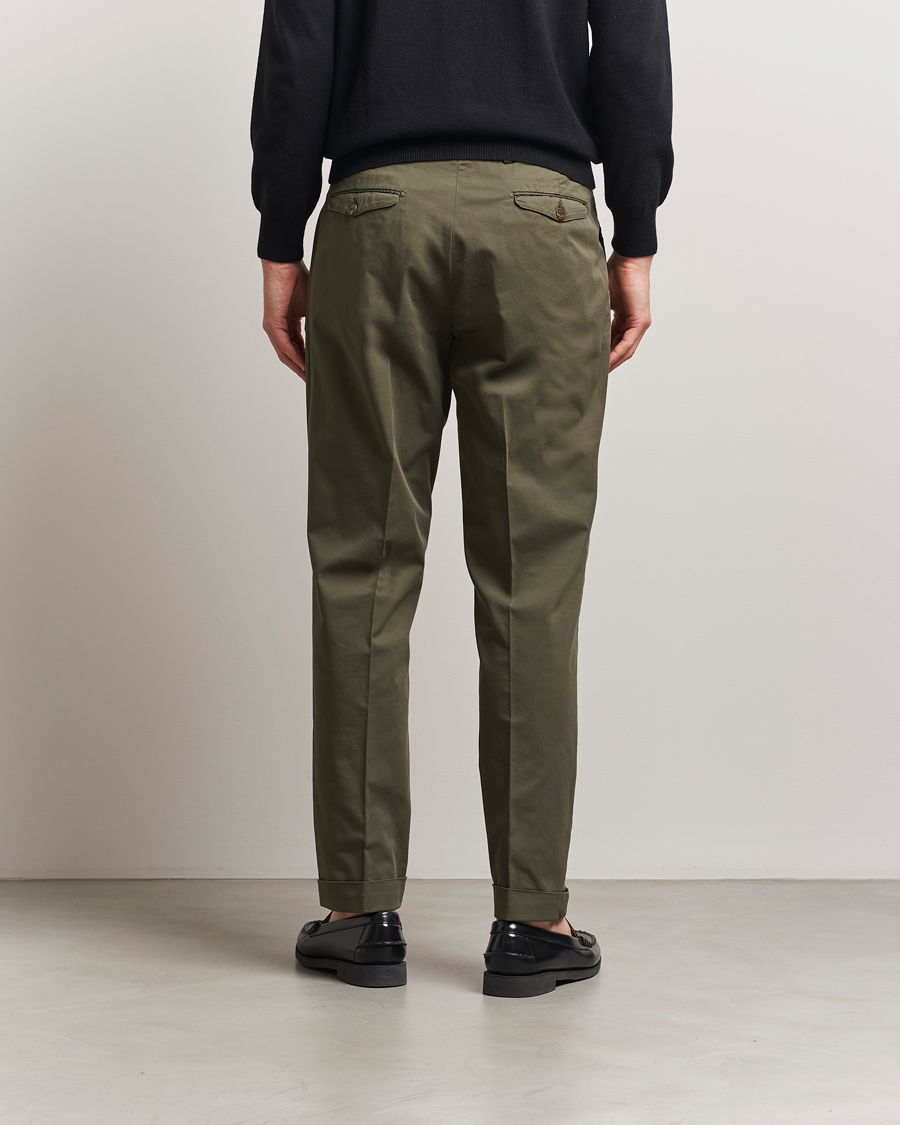 Homme | Pantalons | Briglia 1949 | Easy Fit Pleated Cotton Stretch Chino Olive