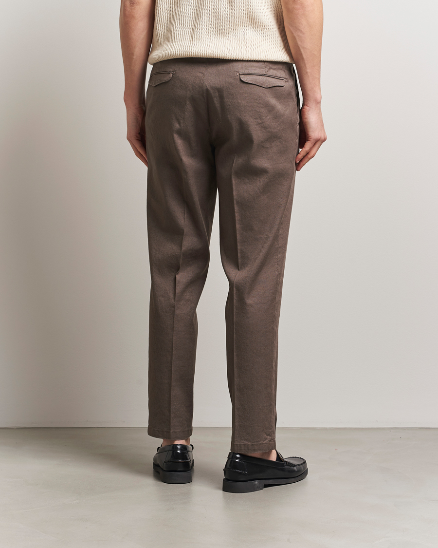 Homme | Pantalons | Briglia 1949 | Pleated Linen Trousers Brown