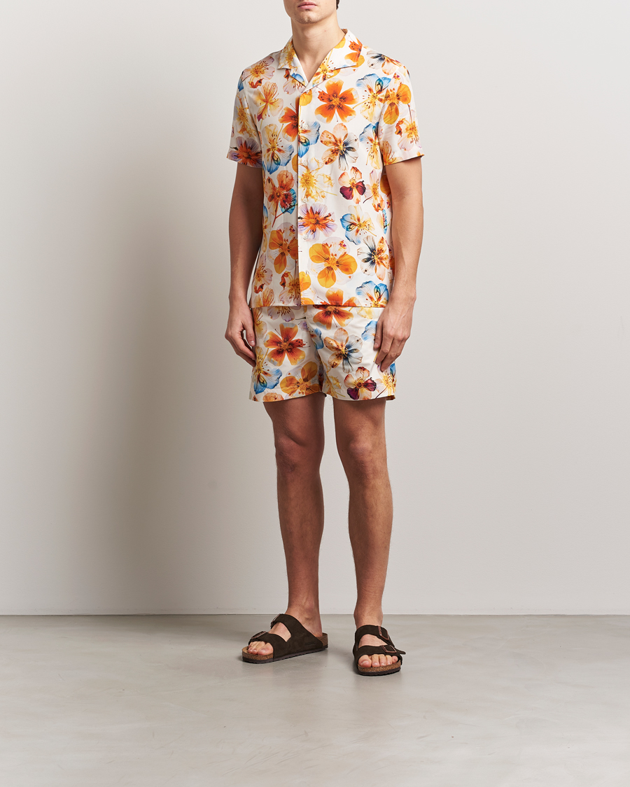 Homme | Maillots De Bain | Orlebar Brown | Bulldog Oshibana Printed Swimshorts White Sand