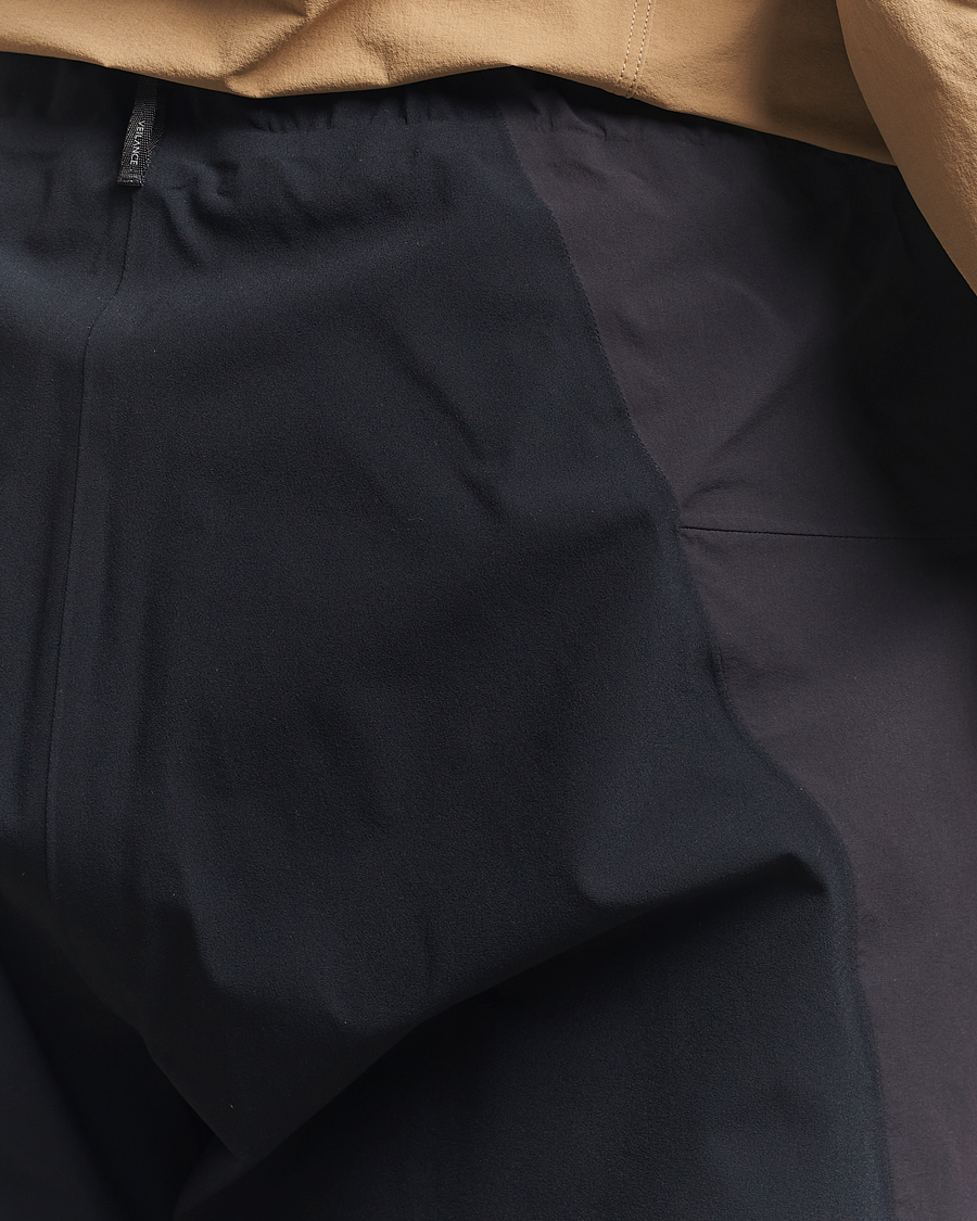Homme | Shorts | Arc'teryx Veilance | Secant Lightweight Casual Shorts Black
