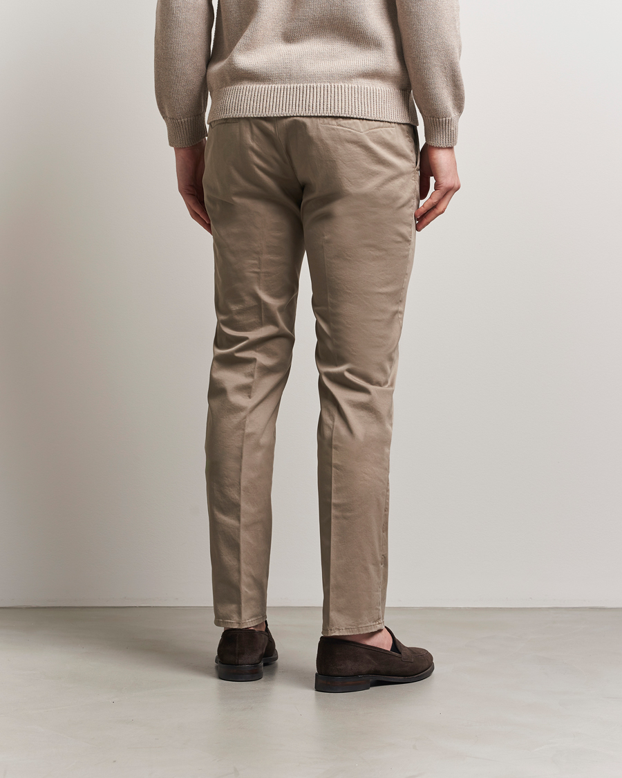 Homme | Pantalons | Incotex | Slim Fit Garment Dyed Slacks Brown