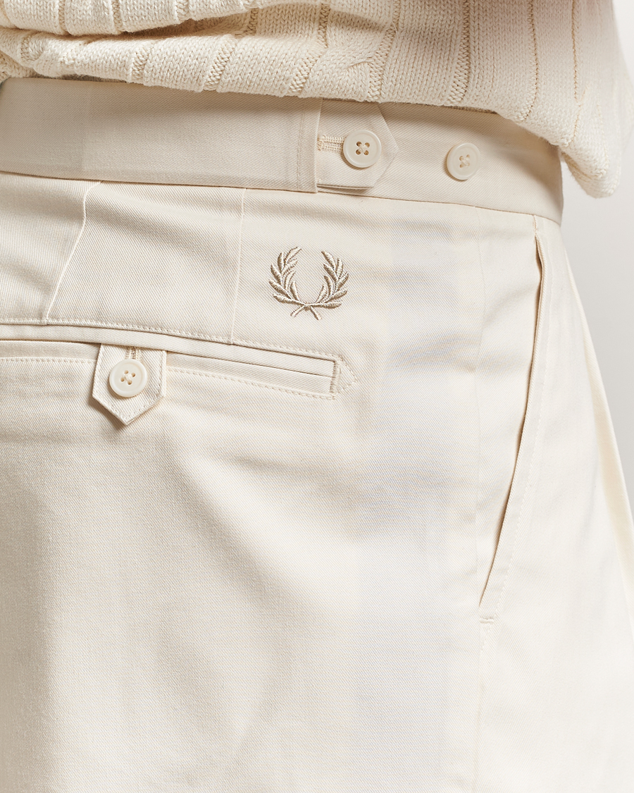 Homme | Shorts | Fred Perry | Twill Pleated Tennis Shorts Ecru