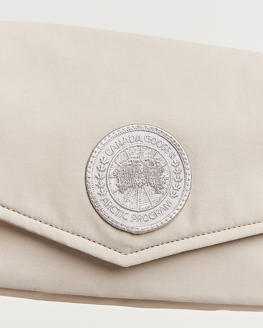 Homme | Canada Goose Mini Waist Pack Limestone | Canada Goose | Mini Waist Pack Limestone