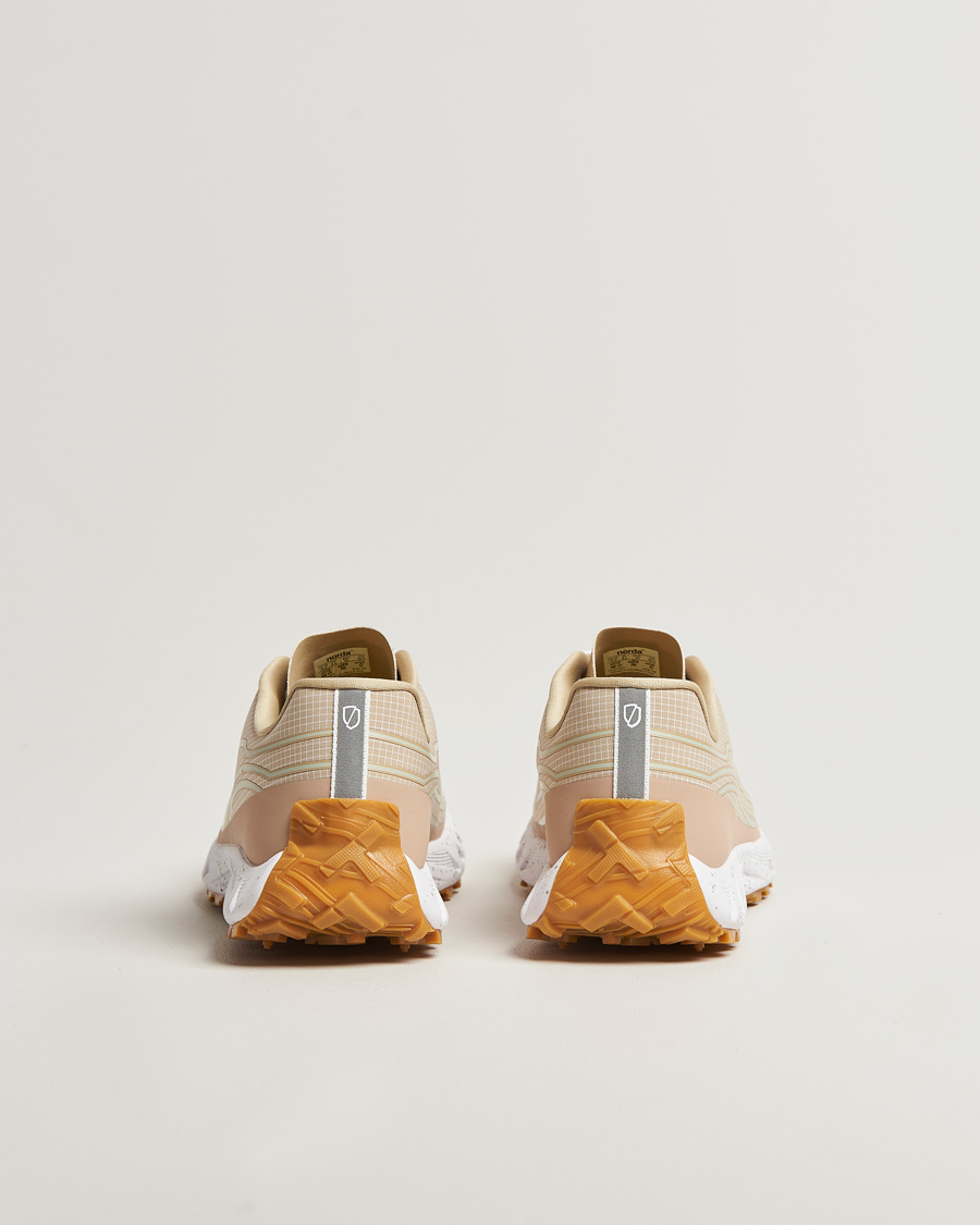 Homme | Norda 002 Running Sneakers Sand | Norda | 002 Running Sneakers Sand
