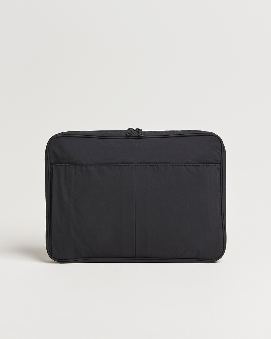 Homme | mazi untitled Nylon Laptop Pouch 16 Inch Black | mazi untitled | Nylon Laptop Pouch 16 Inch Black