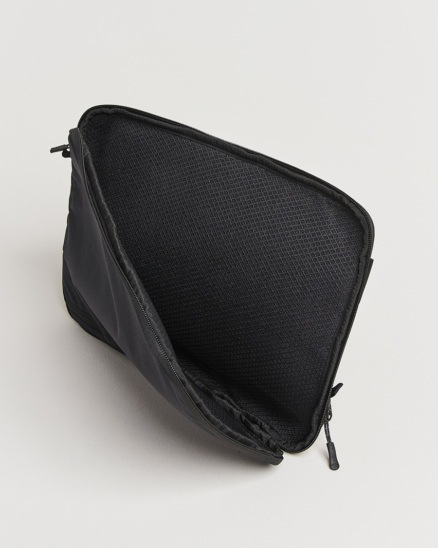 Homme | Snow Peak Everyday Use Laptop Case Black | Snow Peak | Everyday Use Laptop Case Black
