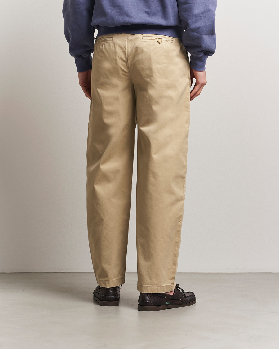 Homme | Pantalons | GANT 240 Mulberry Street | Relaxed Fit Cotton Twill Chinos Woody Beige