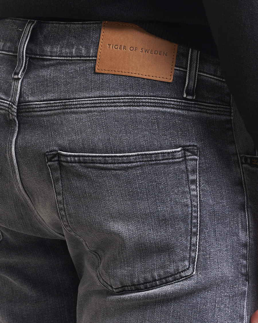 Homme | Jeans | Tiger of Sweden | Pistolero Stretch Cotton Jeans Washed Black