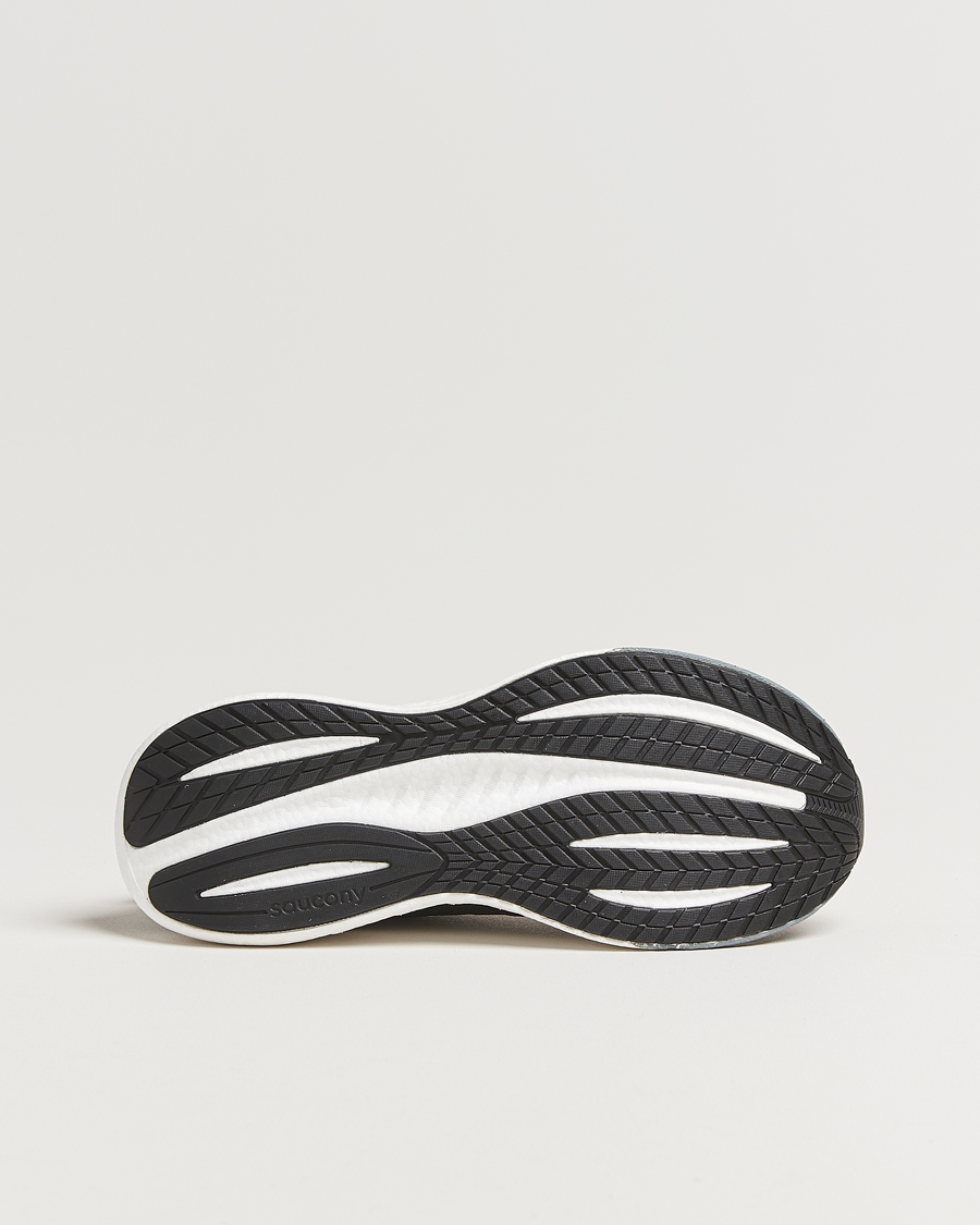 Homme | Saucony Triumph 22 Black/White | Saucony | Triumph 22 Black/White