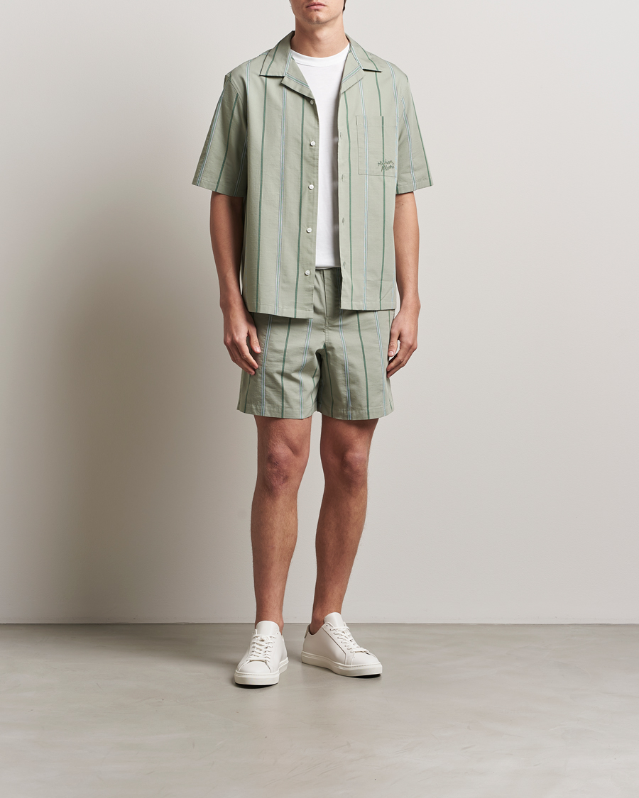 Homme | Chemises | Maison Kitsuné | Resort Striped Short Sleeve Shirt Vert De Gris