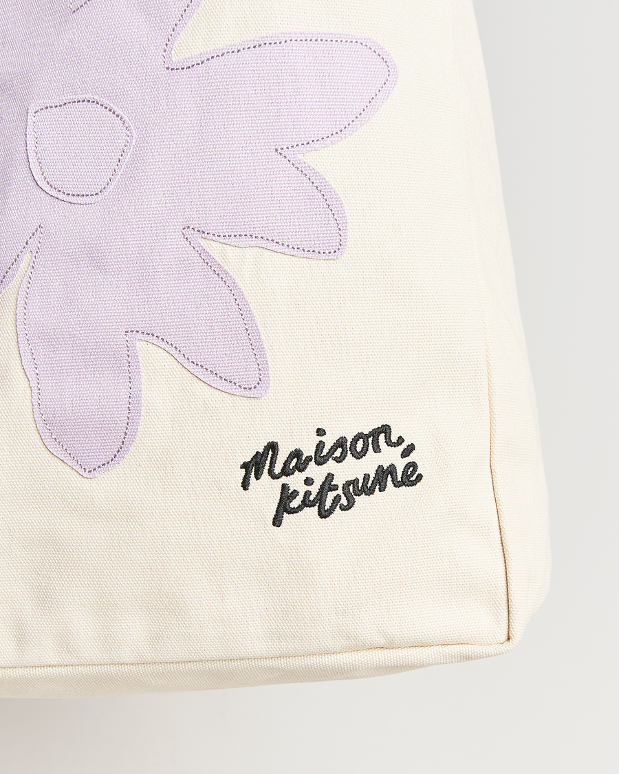 Homme | Maison Kitsuné Daisy Flower Tote Bag Rich Vanilla | Maison Kitsuné | Daisy Flower Tote Bag Rich Vanilla