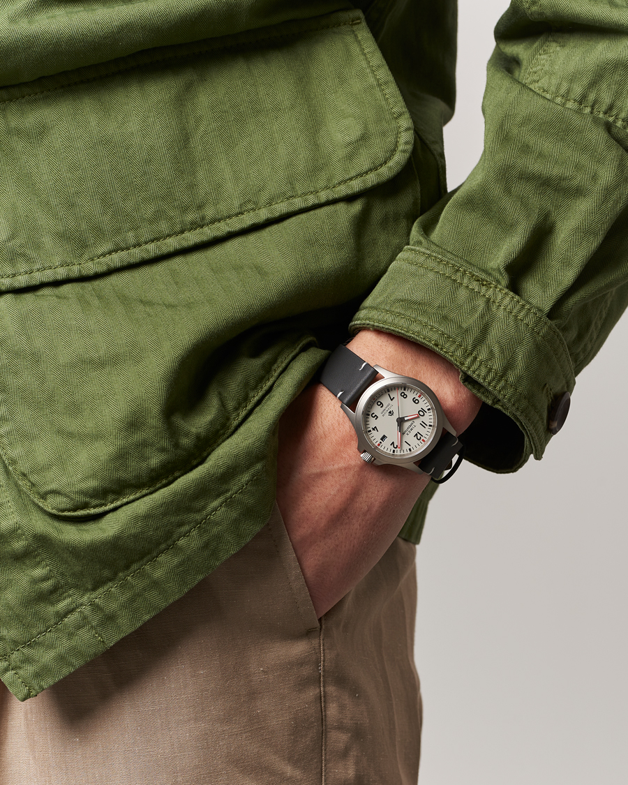 Homme | Timex Expedition Titanium 38mm Light Gray Dial | Timex | Expedition Titanium 38mm Light Gray Dial