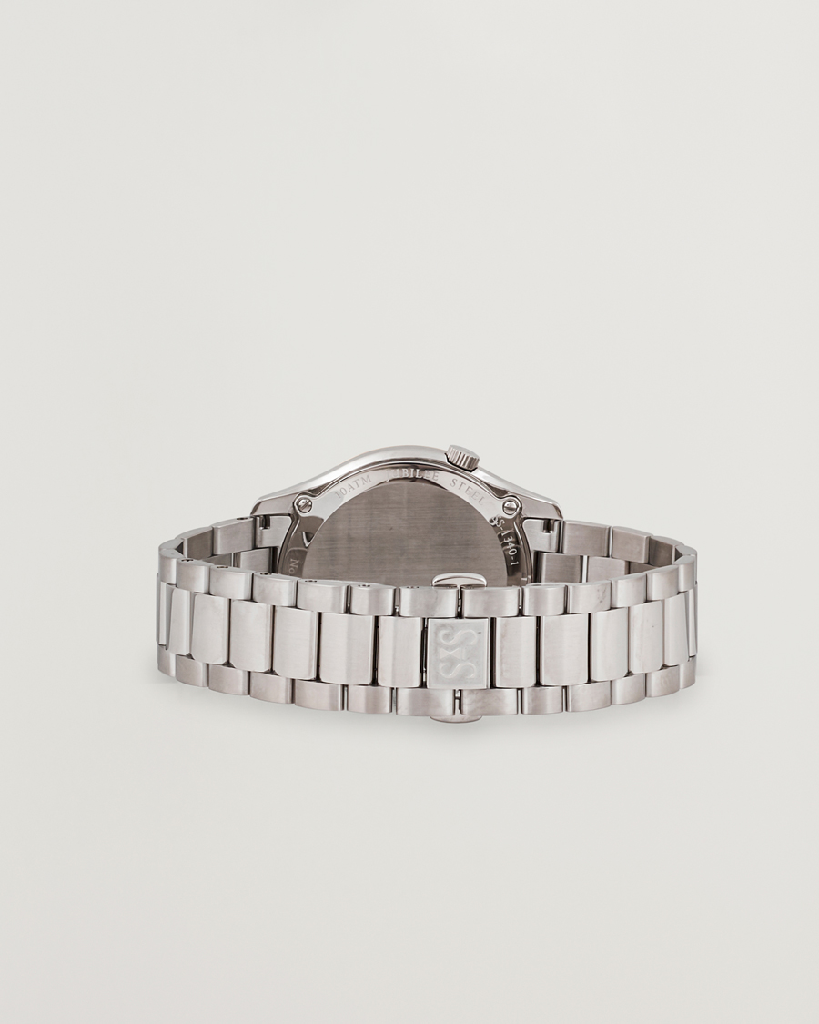 Homme | Sjöö Sandström Jubilee Steel Quartz 40mm Gold Bezel White/Steel | Sjöö Sandström | Jubilee Steel Quartz 40mm Gold Bezel White/Steel