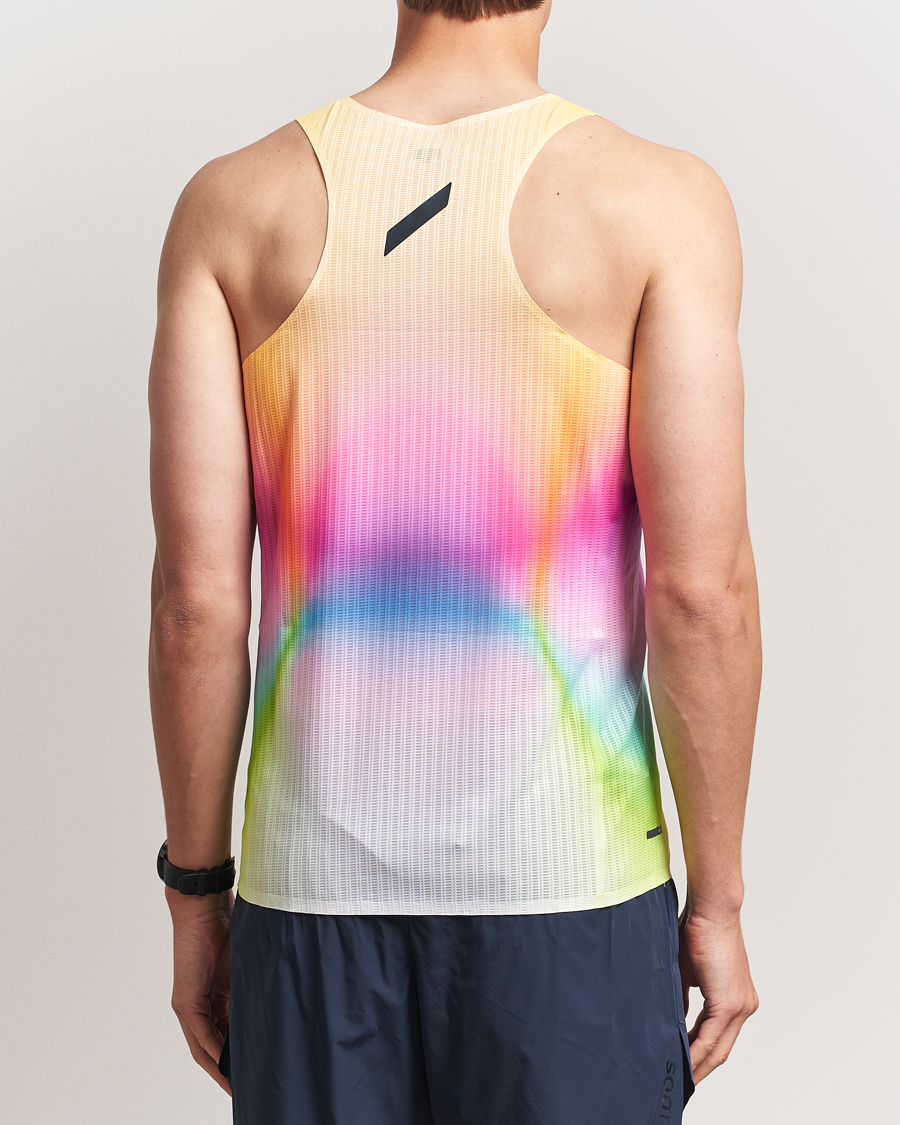Homme | T-shirts | SOAR Running | Race Vest Summer Rainbow