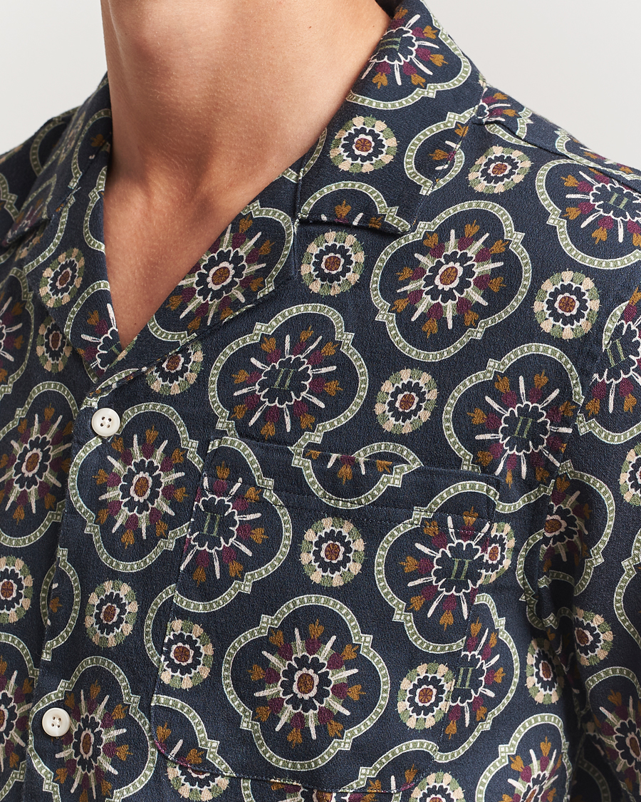 Homme | Chemises | LES DEUX | Lucas AOP Tapestry Shirt Dark Navy