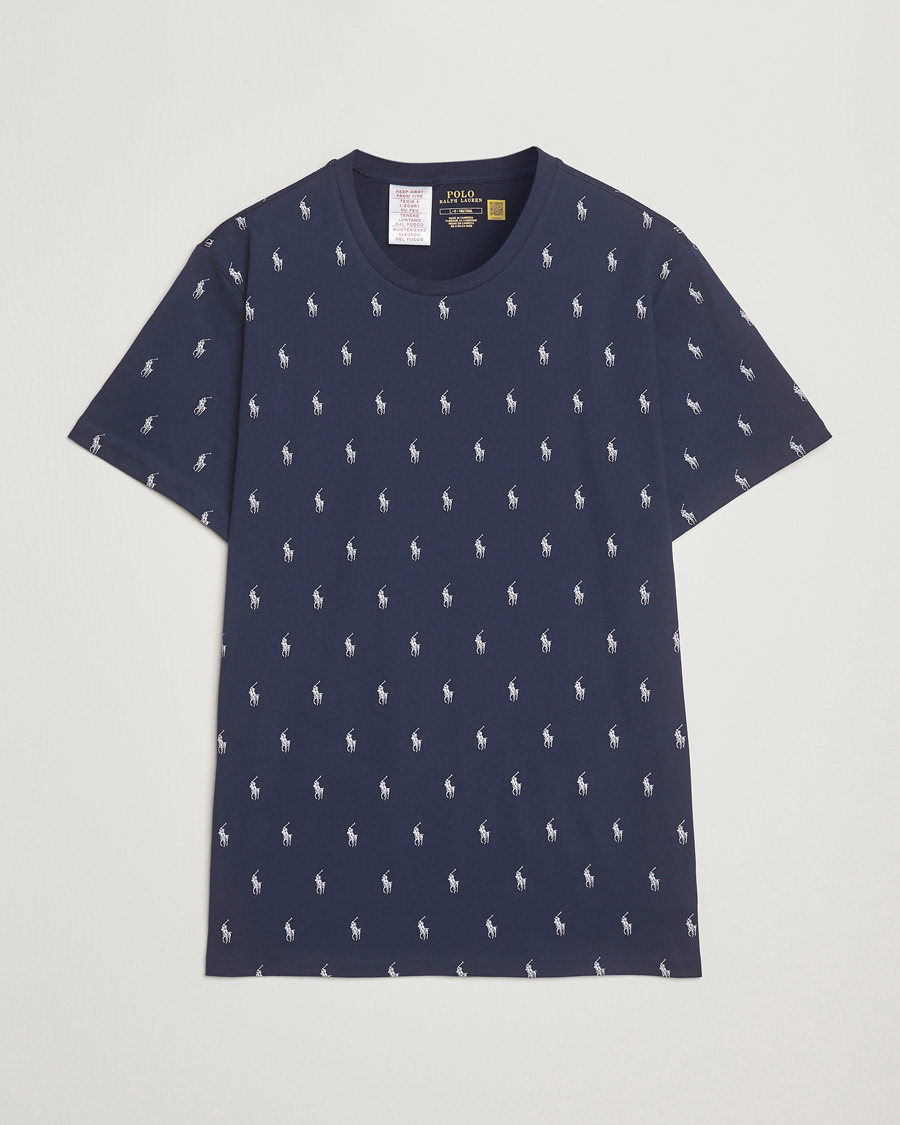 Homme | Polo Ralph Lauren All over Player Sleeping Tee Cruise Navy | Polo Ralph Lauren | All over Player Sleeping Tee Cruise Navy