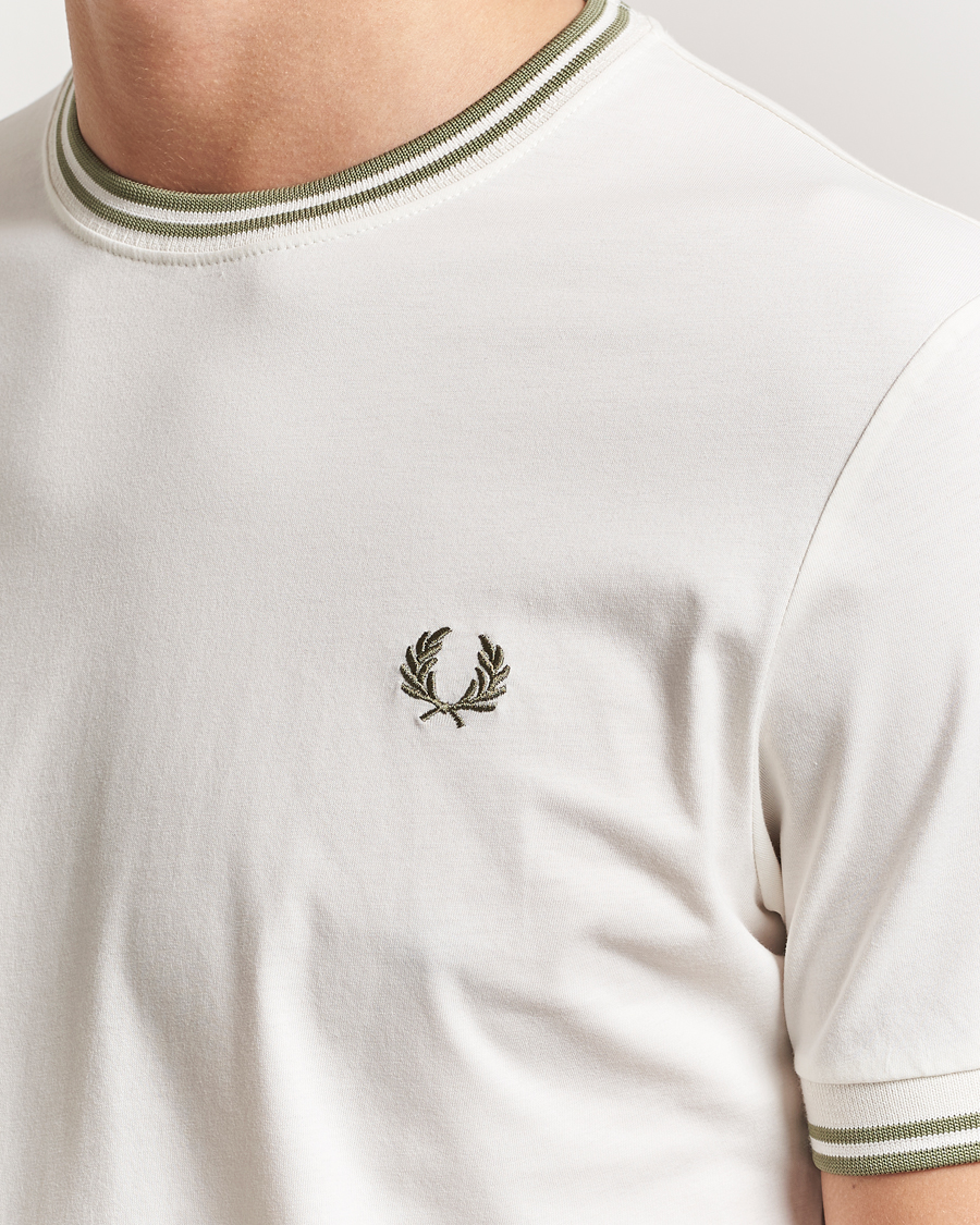 Homme | T-shirts | Fred Perry | Twin Tipped T-Shirt Light Ecru