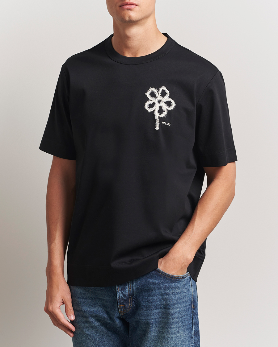 Homme | T-shirts | NN07 | Pedro Embroidered Flower T-Shirt Black