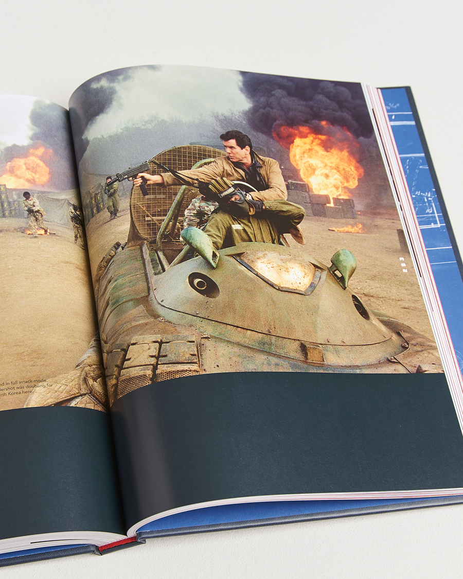 Homme | New Mags Bond Cars Book | New Mags | Bond Cars Book