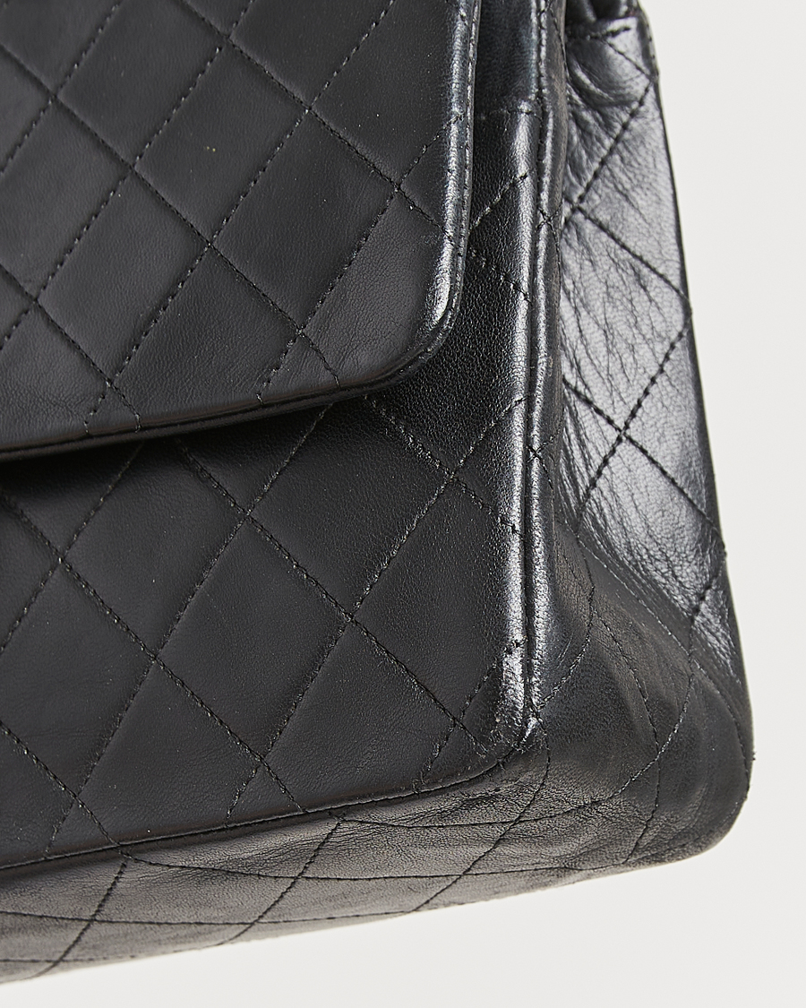 Homme | Chanel Pre-Owned Classic Medium Double Flap Bag Lambskin Black | Chanel Pre-Owned | Classic Medium Double Flap Bag Lambskin Black