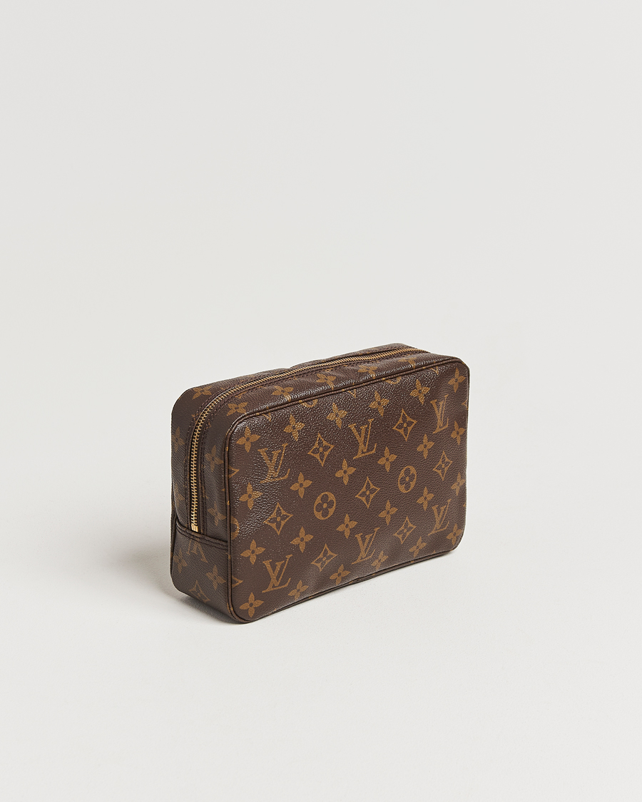 Homme | Louis Vuitton Pre-Owned Monogram Trousse Toilette 23 | Louis Vuitton Pre-Owned | Monogram Trousse Toilette 23