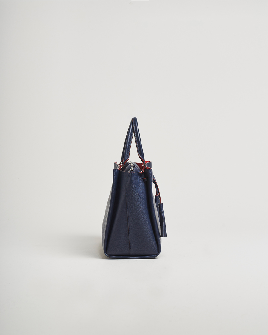 Homme | Louis Vuitton Pre-Owned LockMeTo Handbag Calfskin Navy | Louis Vuitton Pre-Owned | LockMeTo Handbag Calfskin Navy