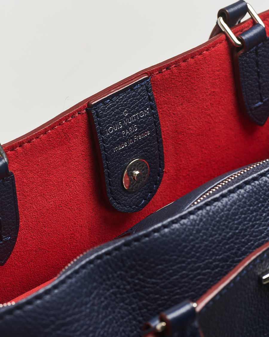 Homme | Louis Vuitton Pre-Owned LockMeTo Handbag Calfskin Navy | Louis Vuitton Pre-Owned | LockMeTo Handbag Calfskin Navy