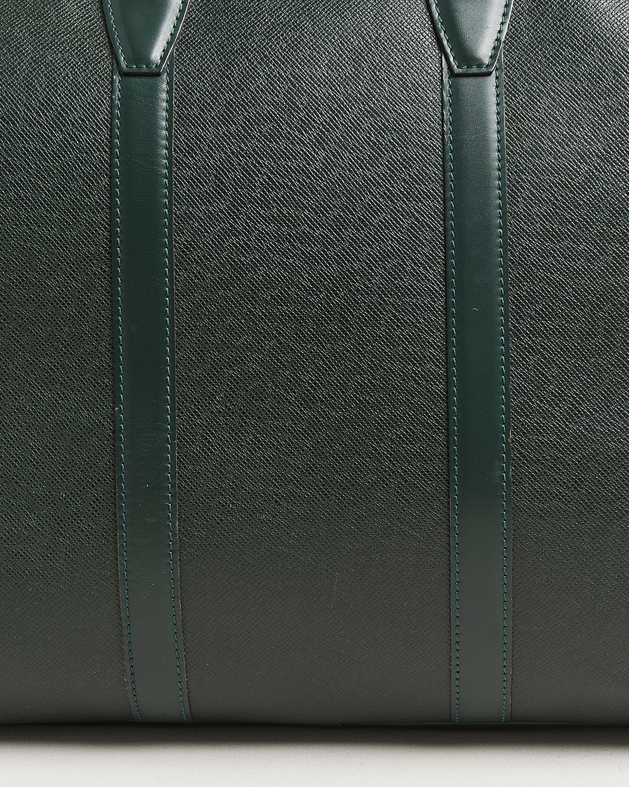 Homme | Louis Vuitton Pre-Owned Taiga Kendall GM Weekend Bag Green | Louis Vuitton Pre-Owned | Taiga Kendall GM Weekend Bag Green