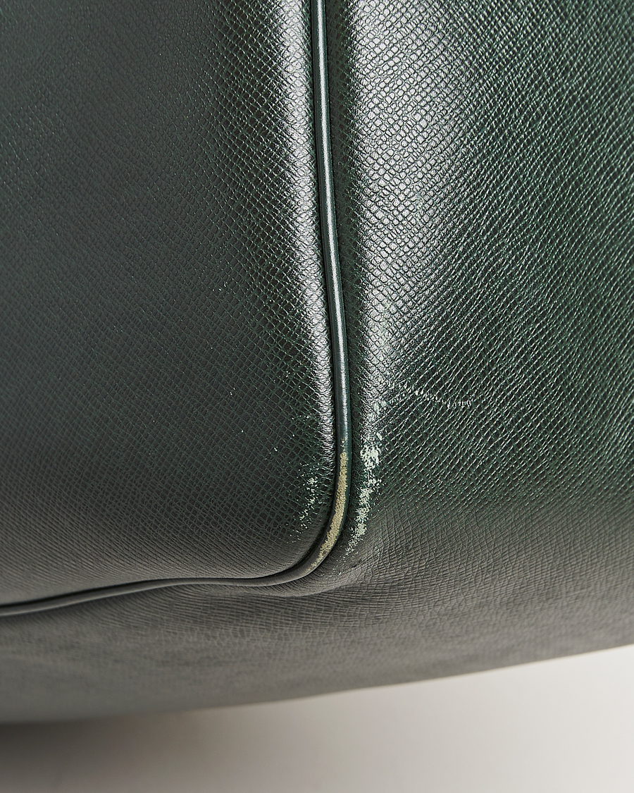 Homme | Louis Vuitton Pre-Owned Taiga Kendall GM Weekend Bag Green | Louis Vuitton Pre-Owned | Taiga Kendall GM Weekend Bag Green