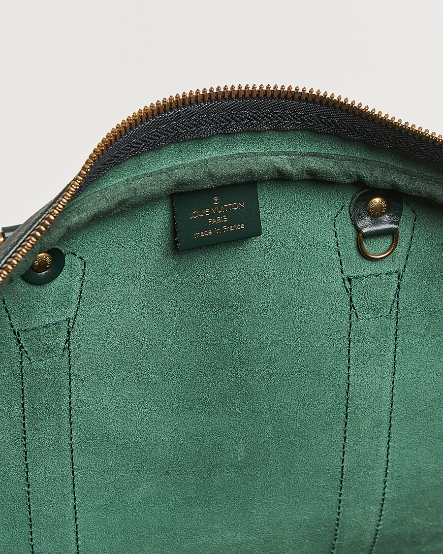 Homme | Louis Vuitton Pre-Owned Taiga Kendall GM Weekend Bag Green | Louis Vuitton Pre-Owned | Taiga Kendall GM Weekend Bag Green